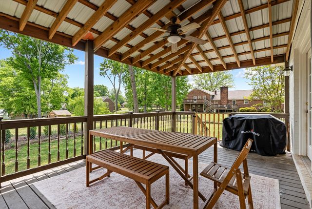 1427 Harris St, Columbia, TN 38401