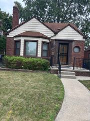 16864 Gilchrist Street, Detroit, MI 48235