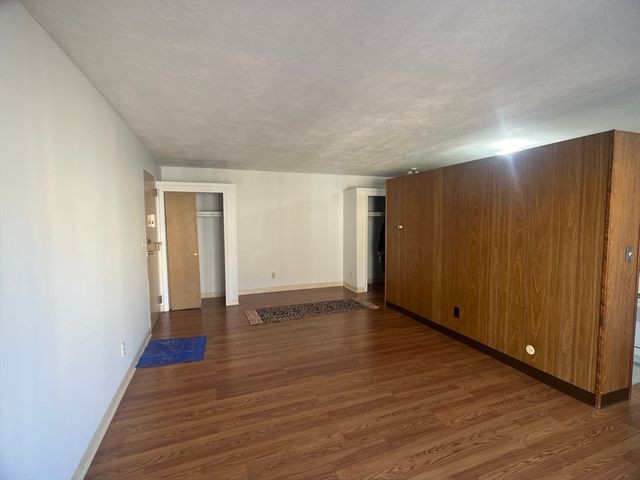 123 Sewall Ave 2D, Brookline, MA 02446