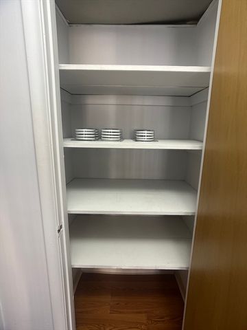 123 Sewall Ave 2D, Brookline, MA 02446