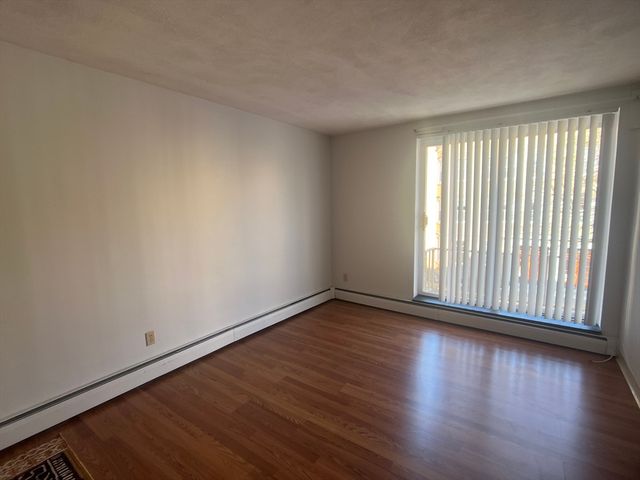 123 Sewall Ave 2D, Brookline, MA 02446