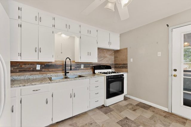 1701 Wilmoore Drive SE, Albuquerque, NM 87106