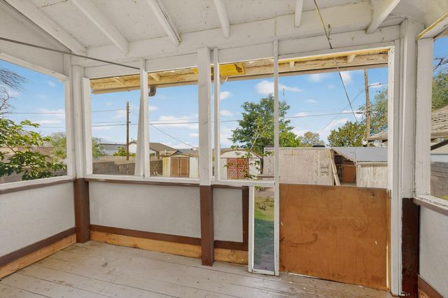 1701 Wilmoore Drive SE, Albuquerque, NM 87106