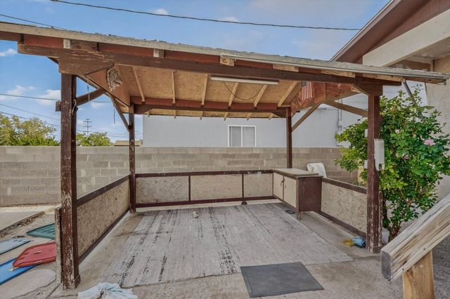 1701 Wilmoore Drive SE, Albuquerque, NM 87106