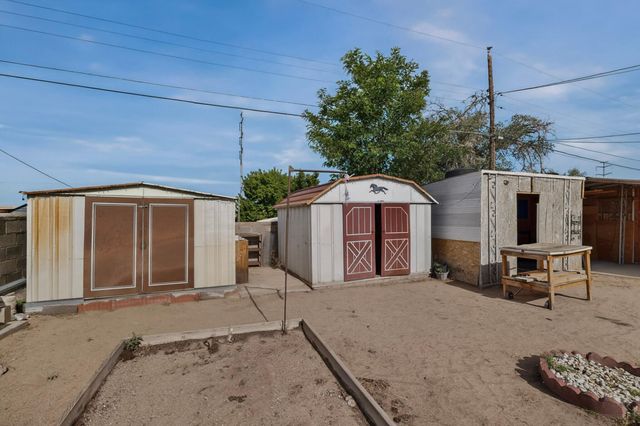 1701 Wilmoore Drive SE, Albuquerque, NM 87106