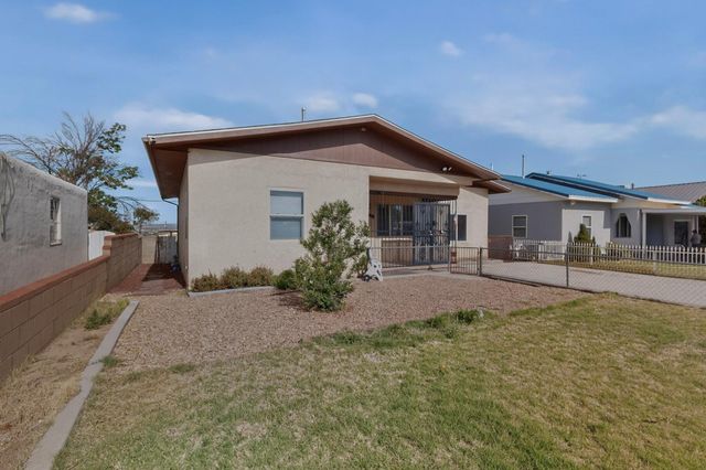 1701 Wilmoore Drive SE, Albuquerque, NM 87106