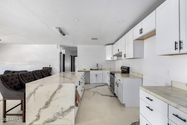 6831 W MARY JANE Lane, Peoria, AZ 85382