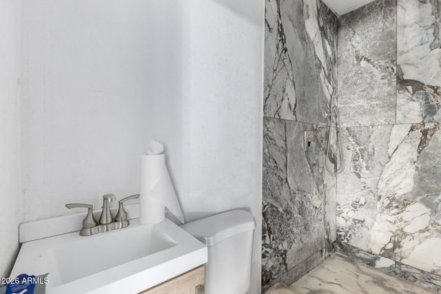 6831 W MARY JANE Lane, Peoria, AZ 85382