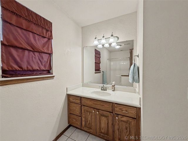 500 SW 160th Street, Oklahoma City, OK 73170