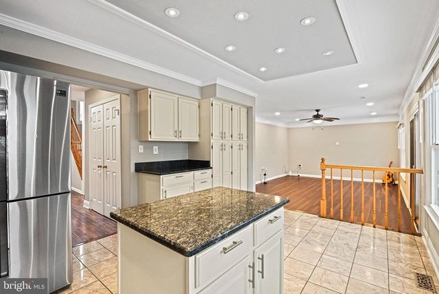 13200 CAROLINE CT, Herndon, VA 20171