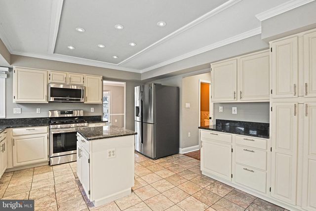 13200 CAROLINE CT, Herndon, VA 20171