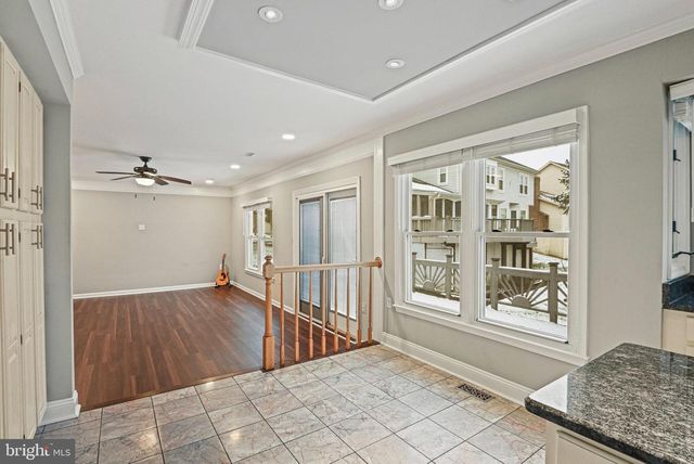 13200 CAROLINE CT, Herndon, VA 20171