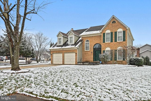 13200 CAROLINE CT, Herndon, VA 20171