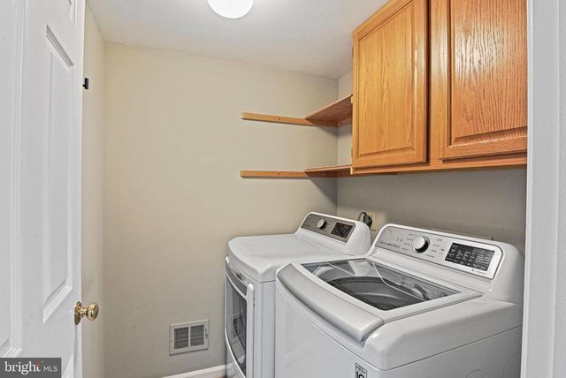 13200 CAROLINE CT, Herndon, VA 20171