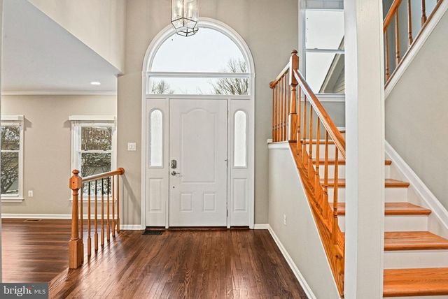 13200 CAROLINE CT, Herndon, VA 20171