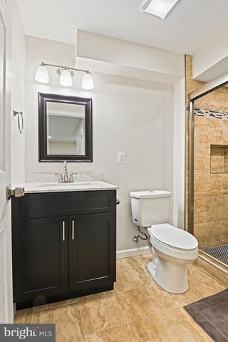 13200 CAROLINE CT, Herndon, VA 20171