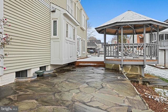 13200 CAROLINE CT, Herndon, VA 20171