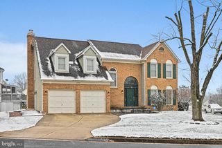 13200 CAROLINE CT, Herndon, VA 20171