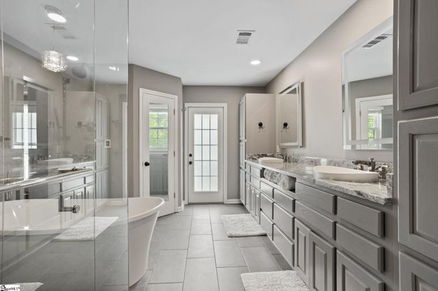 1104 Chickasaw Drive, Westminster, SC 29693