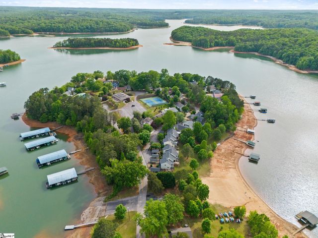 1104 Chickasaw Drive, Westminster, SC 29693