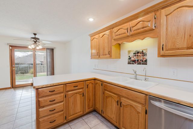 3838 W Eaglecrest Street, Battlefield, MO 65619