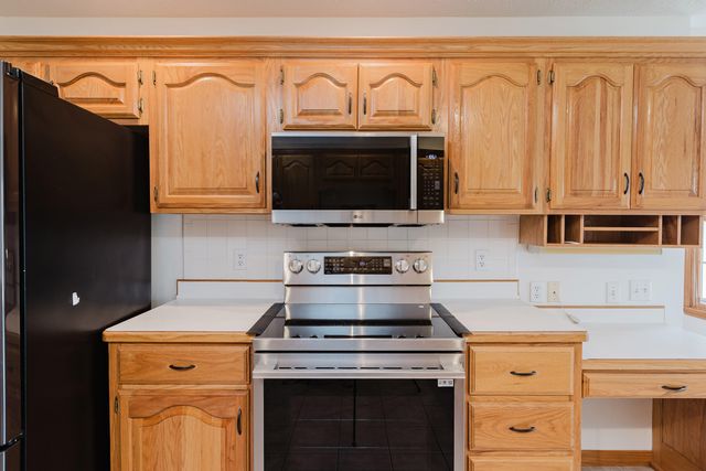 3838 W Eaglecrest Street, Battlefield, MO 65619