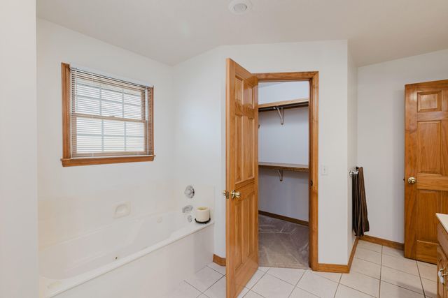 3838 W Eaglecrest Street, Battlefield, MO 65619