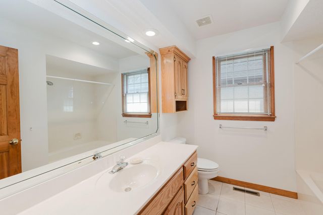 3838 W Eaglecrest Street, Battlefield, MO 65619