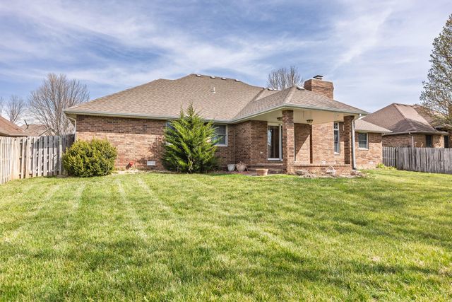 3838 W Eaglecrest Street, Battlefield, MO 65619