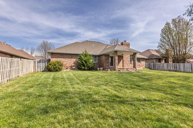 3838 W Eaglecrest Street, Battlefield, MO 65619