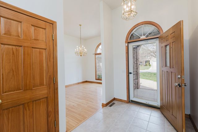 3838 W Eaglecrest Street, Battlefield, MO 65619