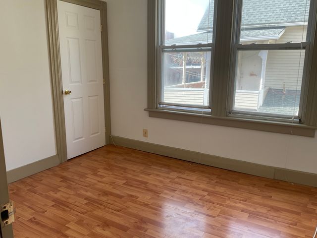 39 Park Avenue, Derby, CT 06418