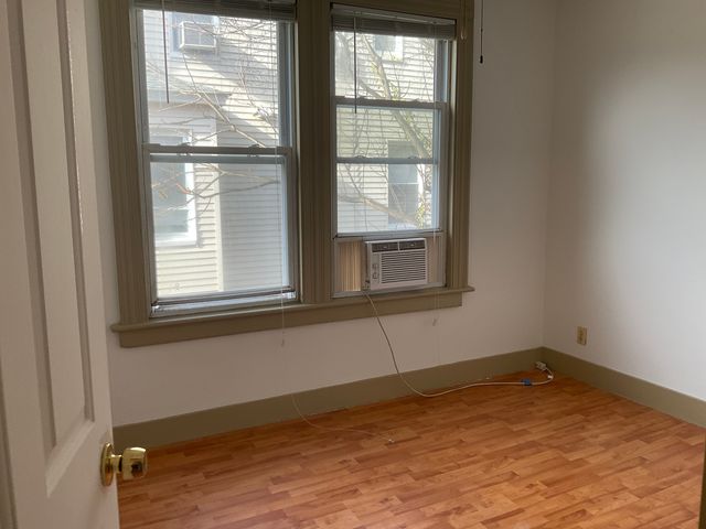 39 Park Avenue, Derby, CT 06418