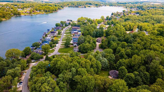 516 Mcintosh Drive, Howard, OH 43028