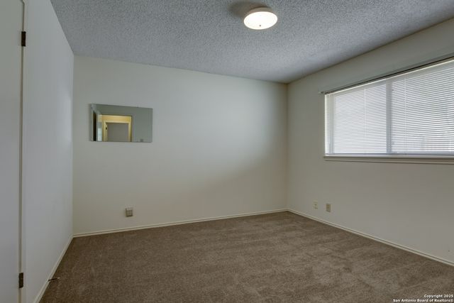 114 Wolf PR, Universal City, TX 78148
