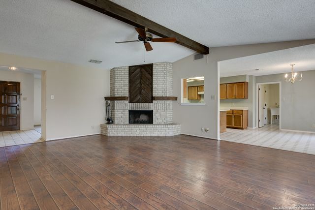 114 Wolf PR, Universal City, TX 78148