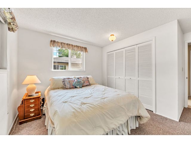 1922 SPRINGHILL Dr, Albany, OR 97321