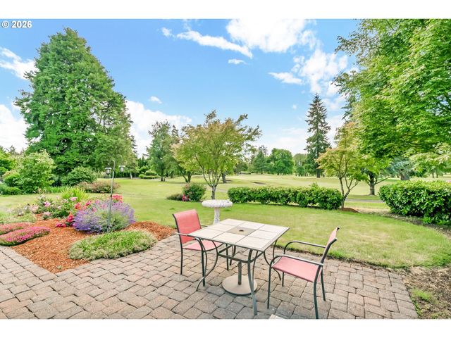 1922 SPRINGHILL Dr, Albany, OR 97321