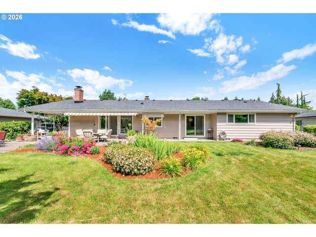 1922 SPRINGHILL Dr, Albany, OR 97321