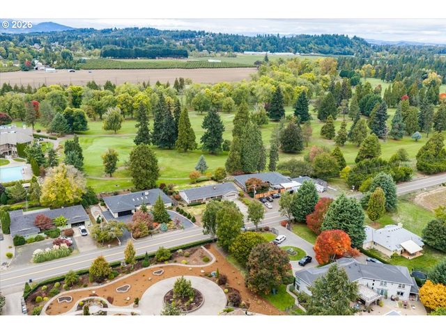 1922 SPRINGHILL Dr, Albany, OR 97321