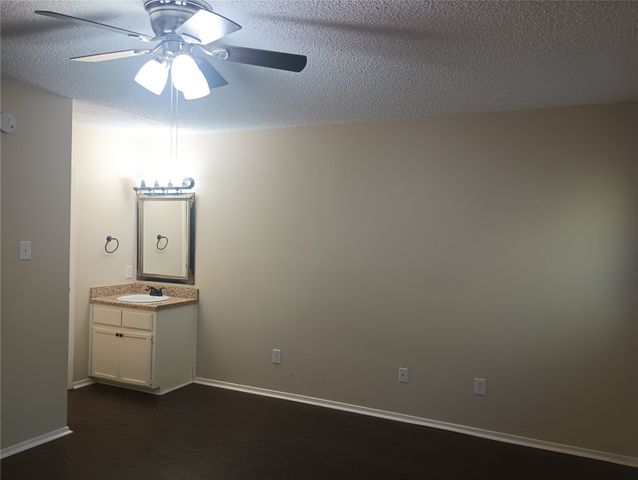 620 Race Street D, Crowley, TX 76036