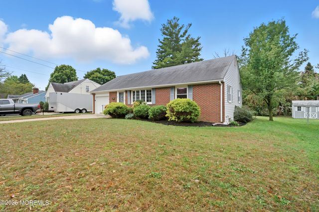 17 Samantha Lane, Hamilton, NJ 08619