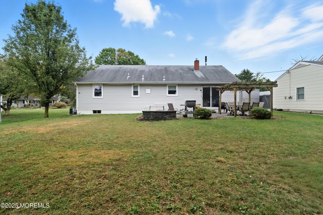17 Samantha Lane, Hamilton, NJ 08619