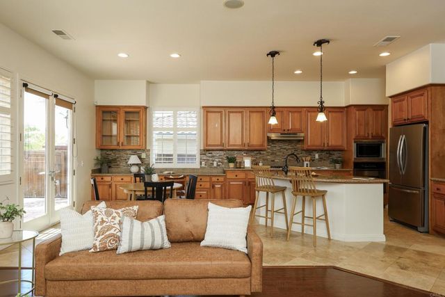 2472 crooked trail, Chula Vista, CA 91914