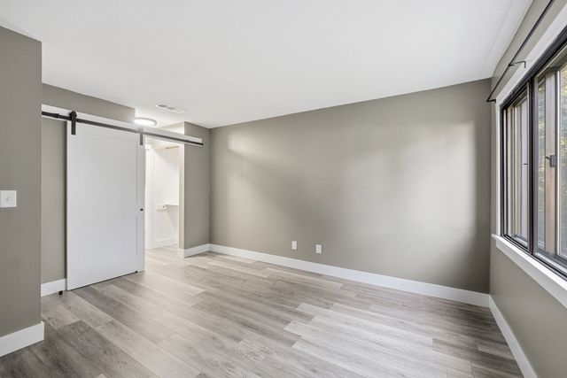 17 Thayer Pond Dr. 17-5, Oxford, MA 01537