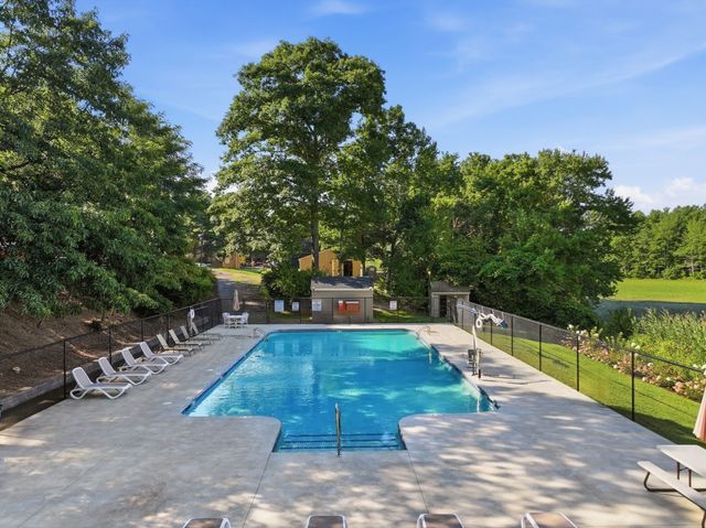 17 Thayer Pond Dr. 17-5, Oxford, MA 01537
