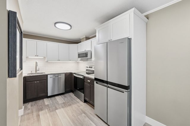 17 Thayer Pond Dr. 17-5, Oxford, MA 01537