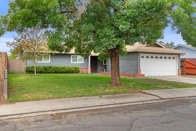 900 Snead Dr, Modesto, CA 95351