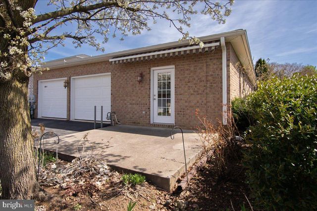 1845 MERIDIAN DR, Hagerstown, MD 21742