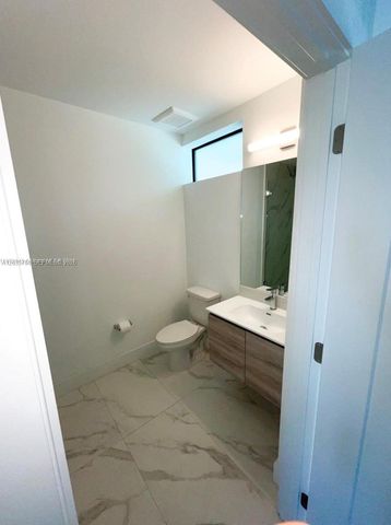 4100 Davie Road 205, Davie, FL 33314
